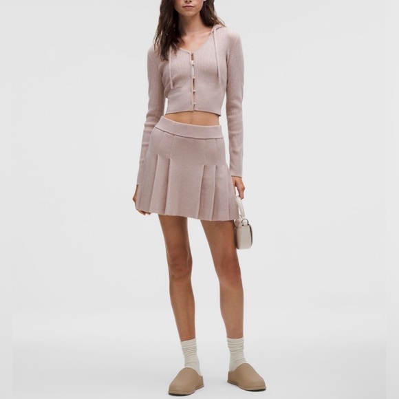 lululemon athletica Dresses & Skirts - Lululemon Ribbed Merino Wool Pleated Skirt Heathered Mink Berry Multi